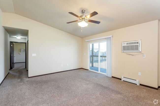 2BR, 2BA - 1,158SF - Spring Lake Apartments