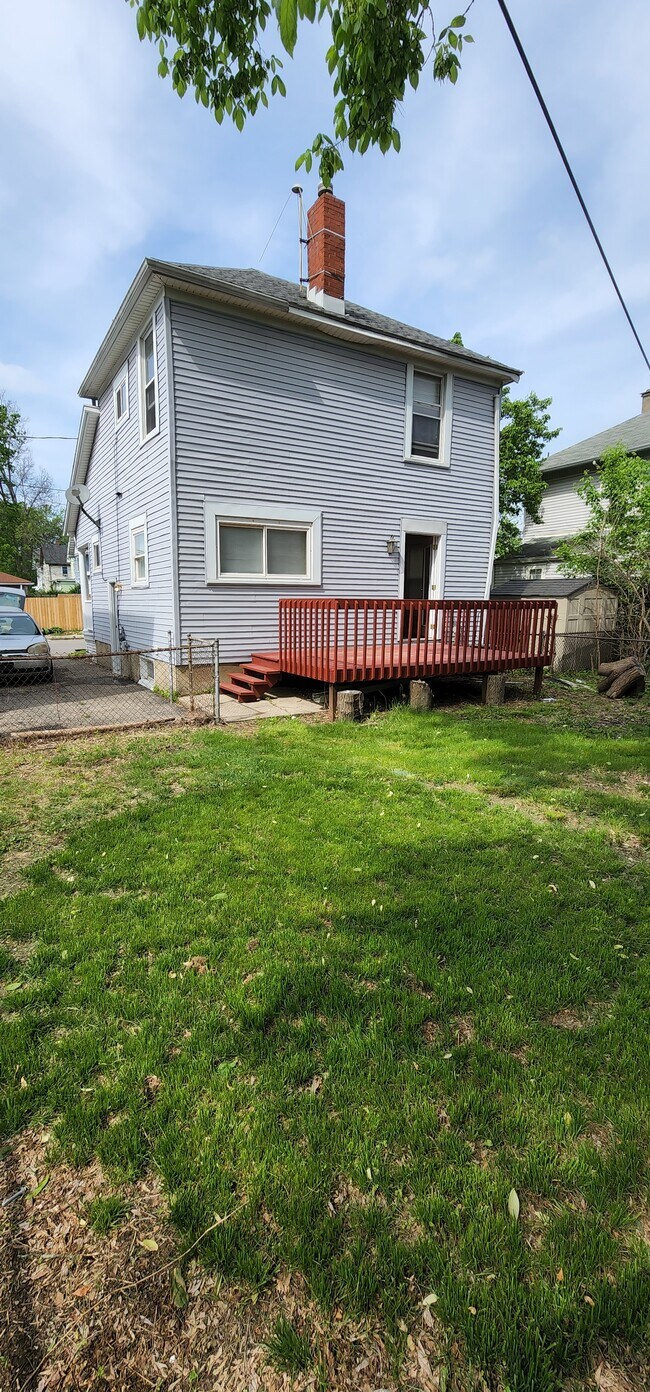 Building Photo - 228 Heaton Ave