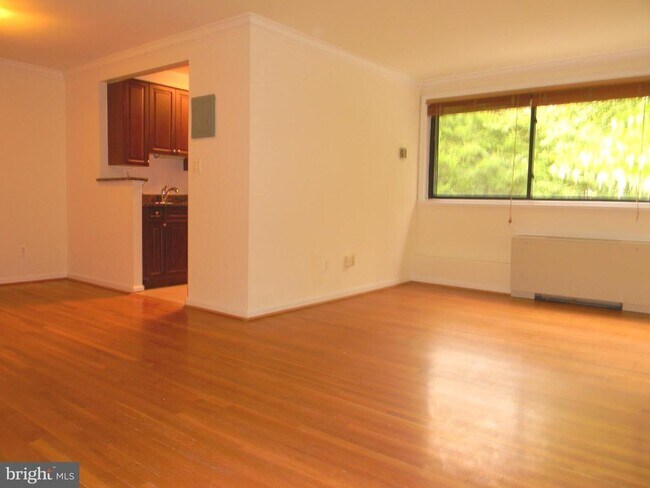 Foto del edificio - 2725 39th St NW