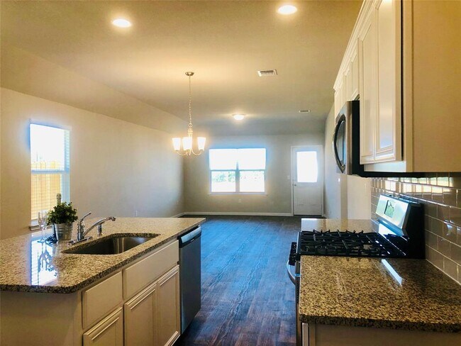 Building Photo - 13941 Heidhorn Dr