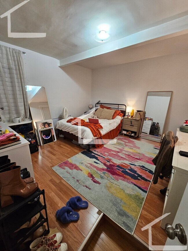 Foto del edificio - 120 Brainerd Rd