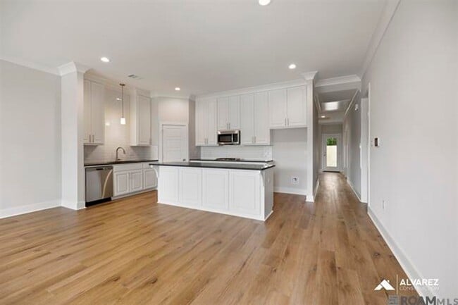 Photo - Must see in Silverside Cove! $500 off first month with 30 day move in** House