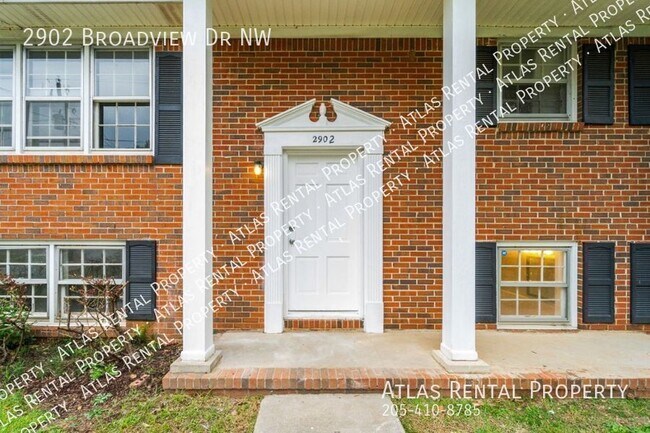 Foto del edificio - 2902 Broadview Dr NW