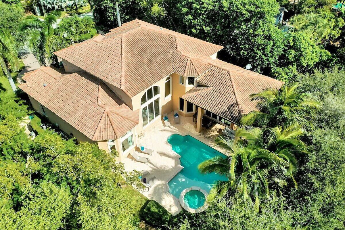 Primary Photo - 43 Coconut Ln