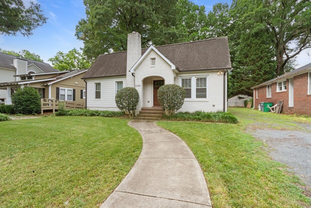 Foto principal - 2130 Chesterfield Ave