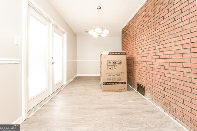 Foto del edificio - 115 Springvalley Cir