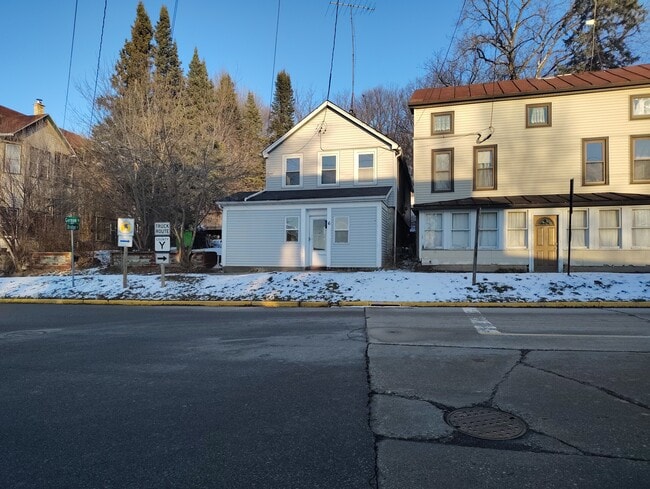 Building Photo - 6 S German St