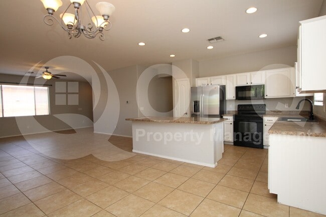 Foto del edificio - 6830 S Sunnyvale Ave