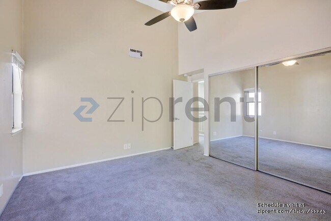 Foto del edificio - 2421 Chandler Ave