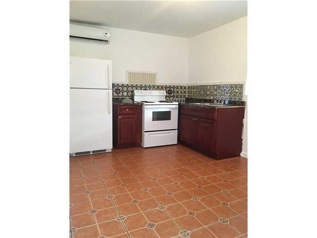 Foto del edificio - 37 NW 50th St