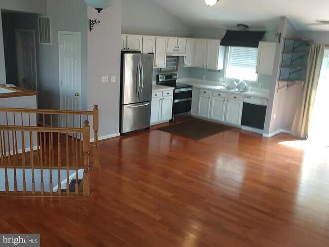 Foto del edificio - 356 Oak Lee Dr