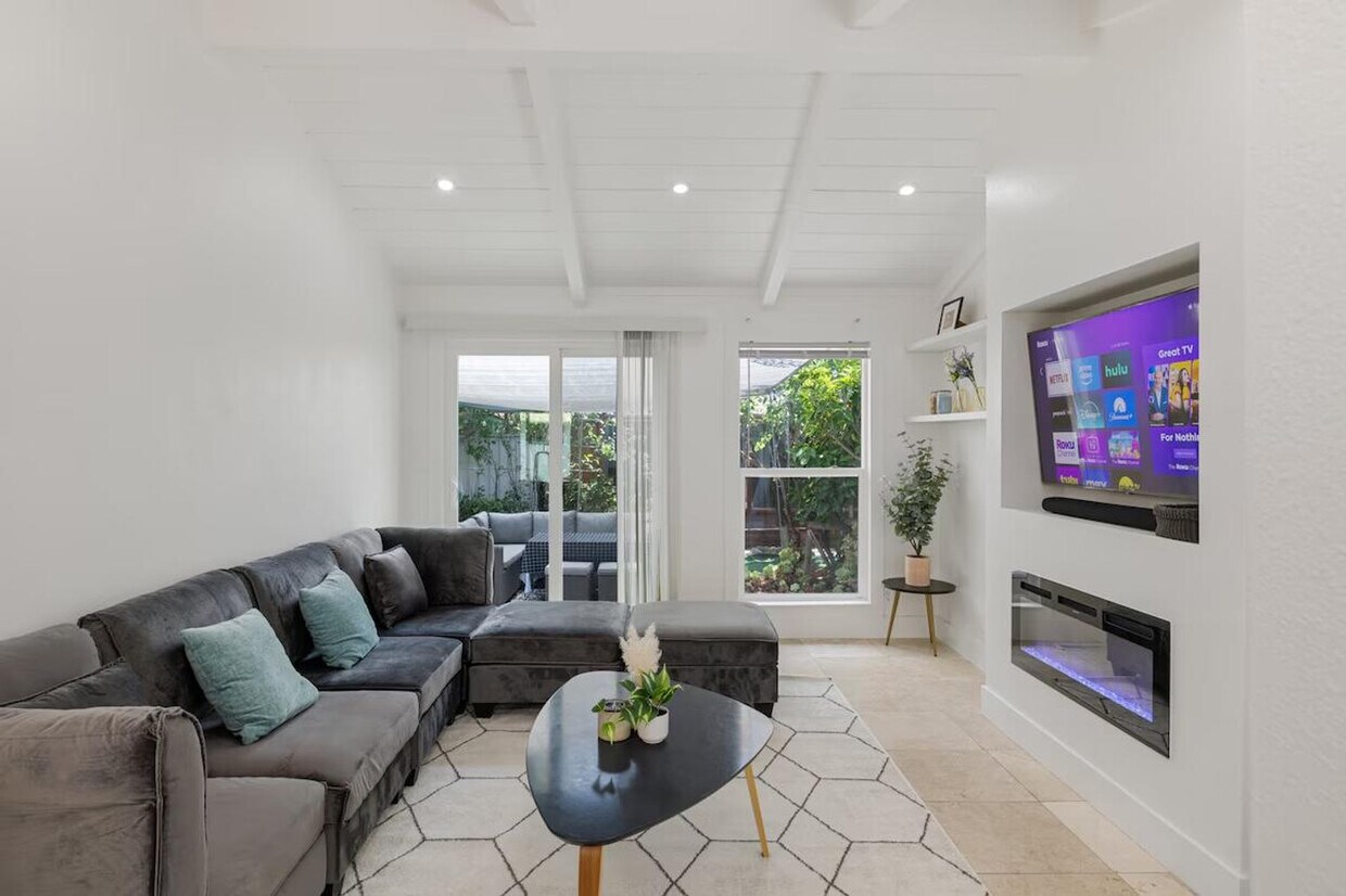 Foto principal - 398 Pinehurst Ave