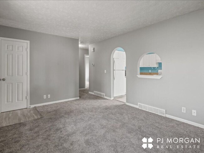 Foto del edificio - Millard Rental Ready to Impress!