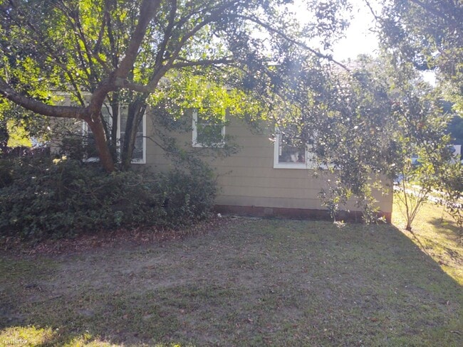 Building Photo - 2 br, 1 bath House - 2128 Dorchester Road