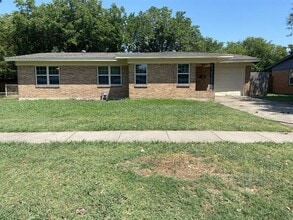 Building Photo - 7913 Laura St