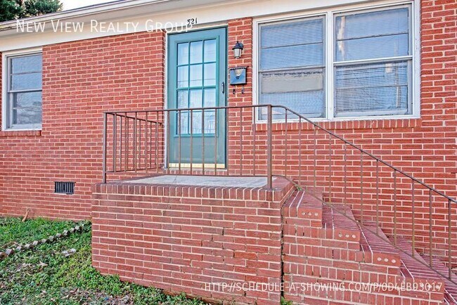 Building Photo - 321 Hamilton Dr NE