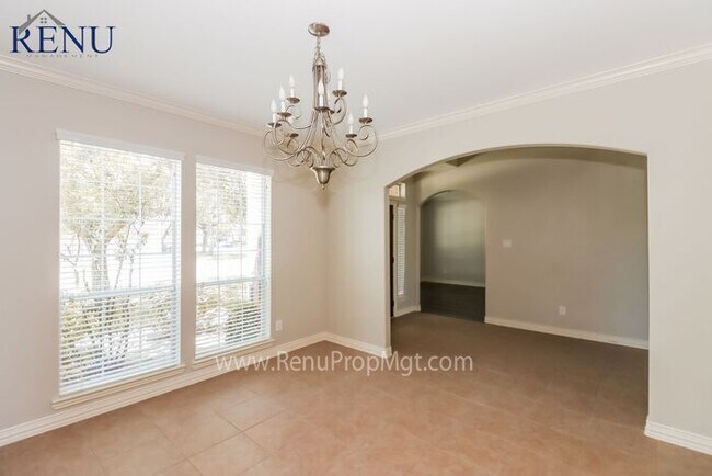 Foto del edificio - AVAILABLE NOW FOR A SELF GUIDED TOUR!