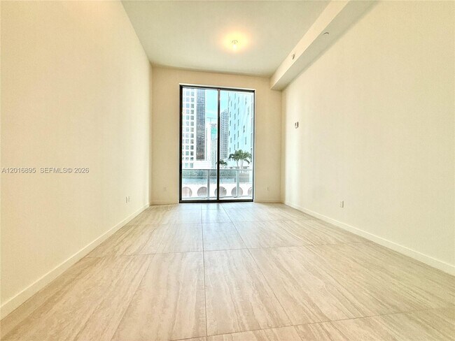 Foto del edificio - 77 SE 5th St