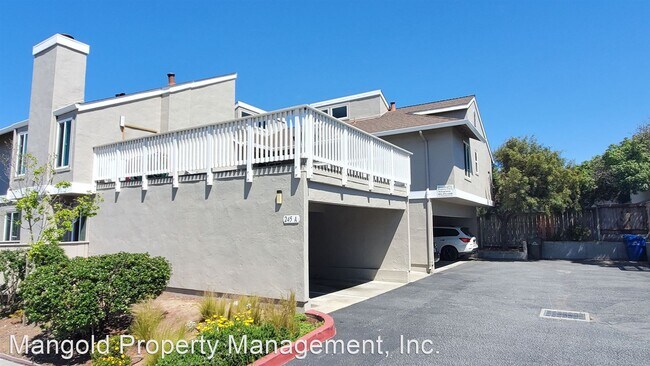 Building Photo - 245 Hillcrest Ave
