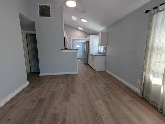 Foto del edificio - 5005 Newton Ave S