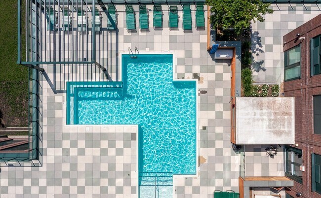 Foto del edificio - 480 Marin Blvd