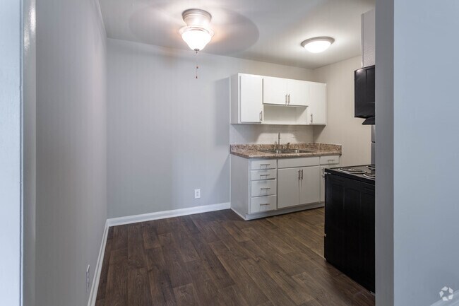 1HAB, 1BA - 550 ft² - Condos at Villager