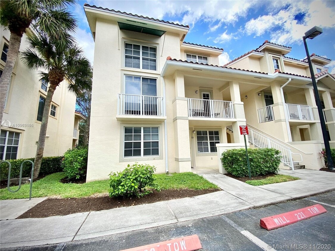 Primary Photo - 4850 Chancellor Dr