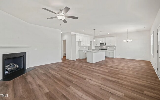 Building Photo - 148 Harmony Trl