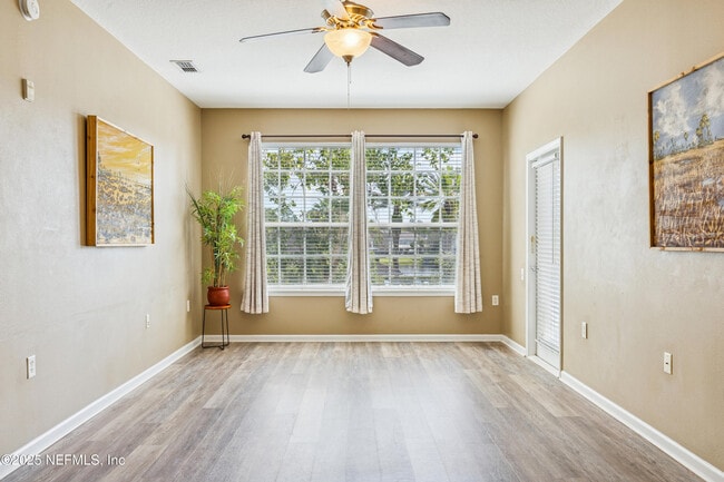 Building Photo - 7990 Baymeadows Cir E