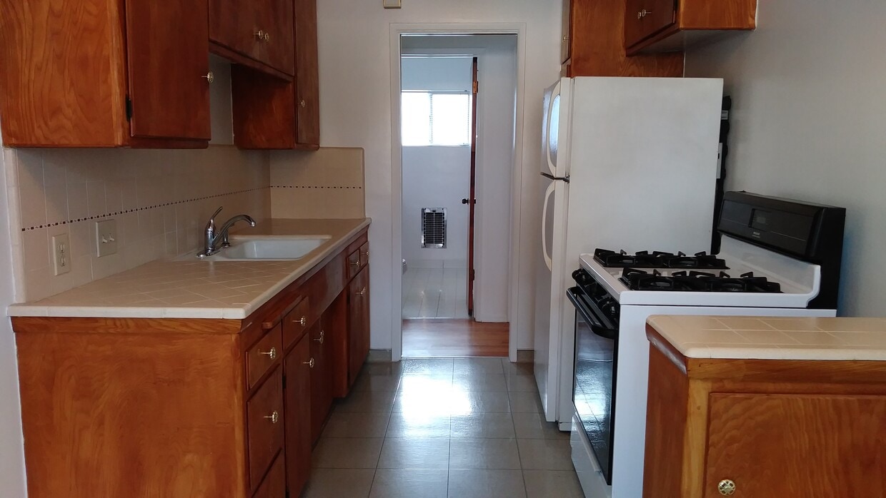 kitchen - 938 15th St