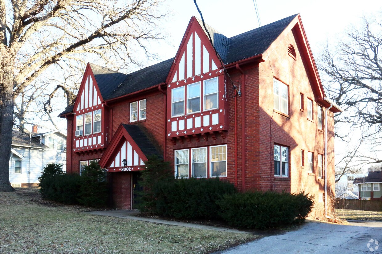Foto del edificio - 3002 Woodland Ave