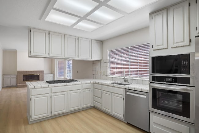 Foto del edificio - 125 Chestnut Ave