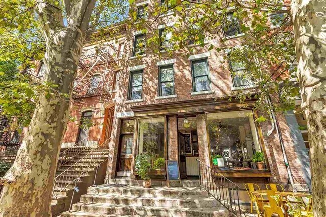 Foto del edificio - 112 Morris St