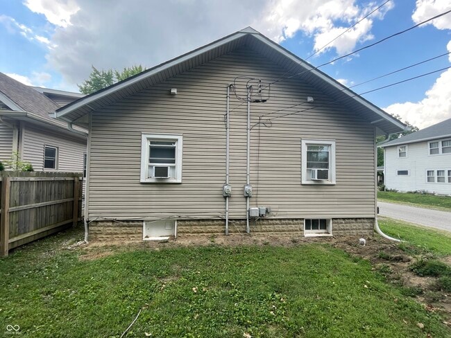 Building Photo - 773 Dequincy St