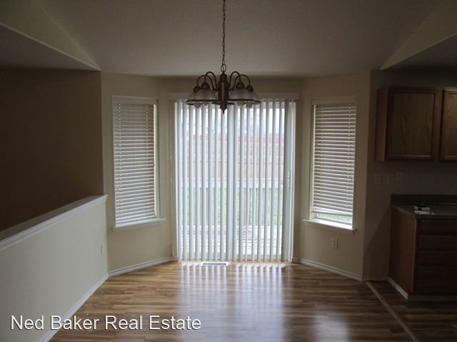 Building Photo - 3 br, 2.5 bath House - 3082 Tierra Dr NE
