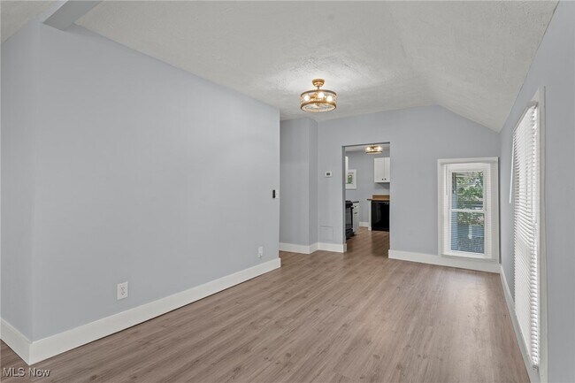 Building Photo - 1426 Starkweather Ave