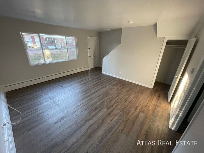 Building Photo - 1853 W Mosier Pl