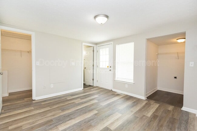 Building Photo - 407 Hotwater Rd
