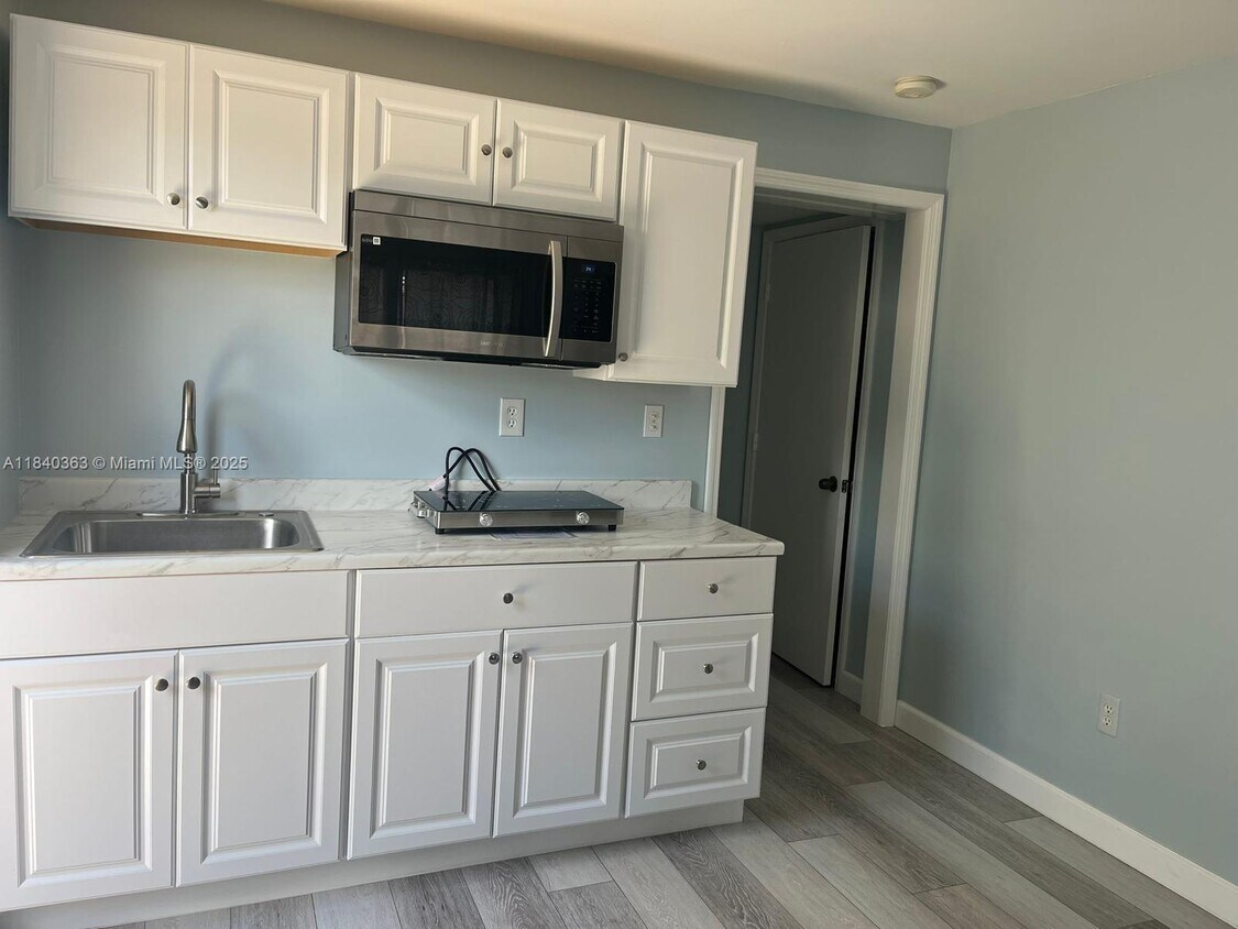 Foto principal - 14155 SW 163rd Terrace