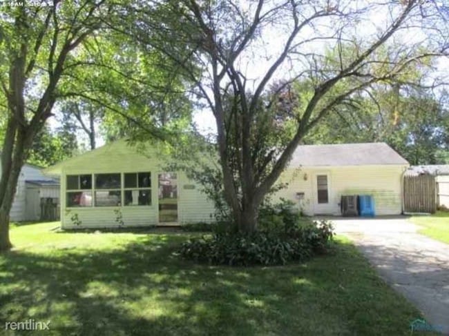 Building Photo - 4 br, 1 bath House - 3101 Elmview Dr