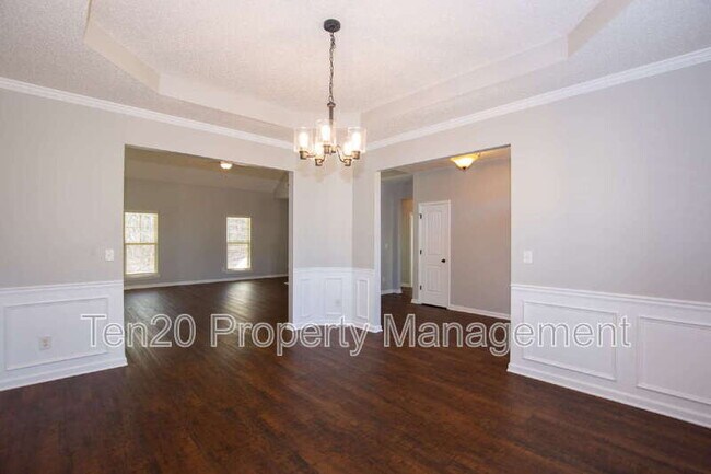 Building Photo - 28 White Pine Way