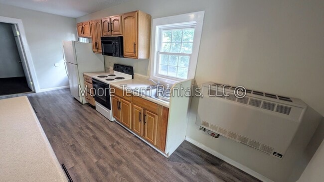 Building Photo - 136 Sweetpea Ln
