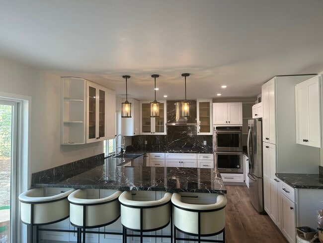 Foto del edificio - 3555 Steel Canyon Rd