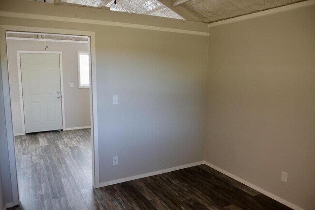 Foto del edificio - 12198 Farm to Market Rd 730 N