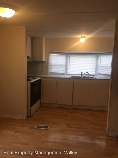 Building Photo - 2 br, 1 bath House - #1 Alice Court