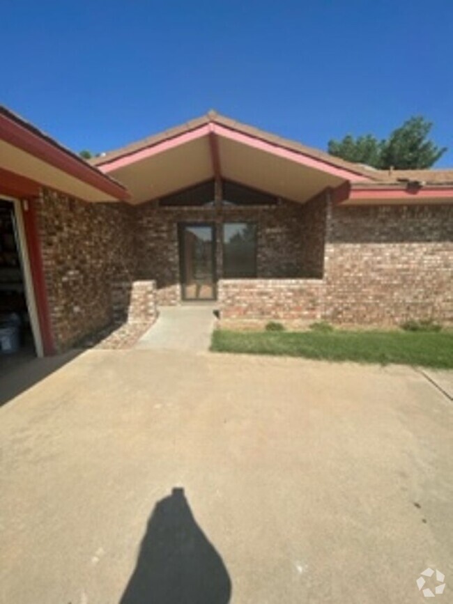 Building Photo - 1512 P R Lyons Ave