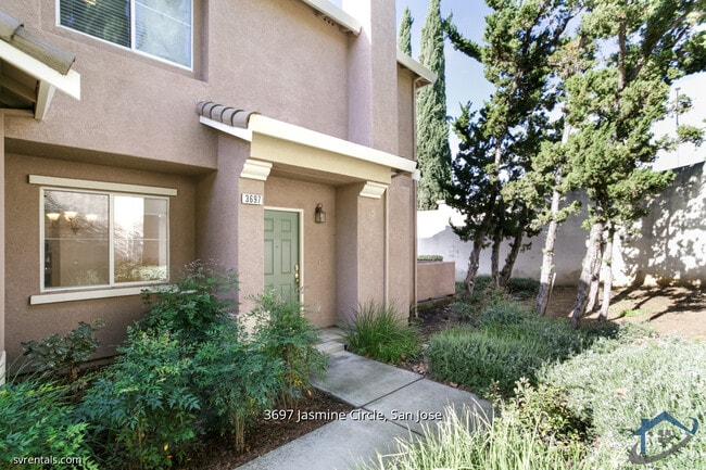 Building Photo - 3697 Jasmine Cir