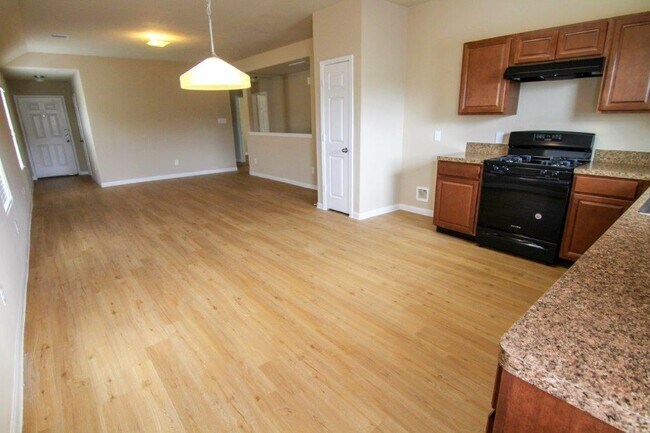 Foto del edificio - 2406 Connors Path Ct