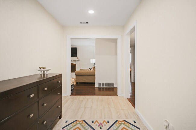 Foto del edificio - 4302 42nd St