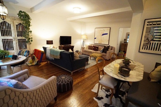 Foto del edificio - 455 West 23rd Street